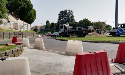Lavori in corso alla rotonda di via Diaz a Ruginello