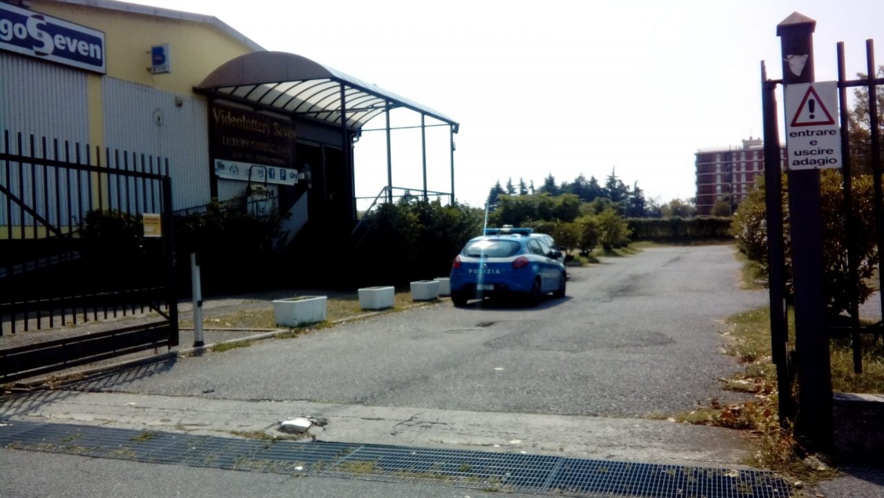 Agguato al titolare del bingo: rubati 13mila euro