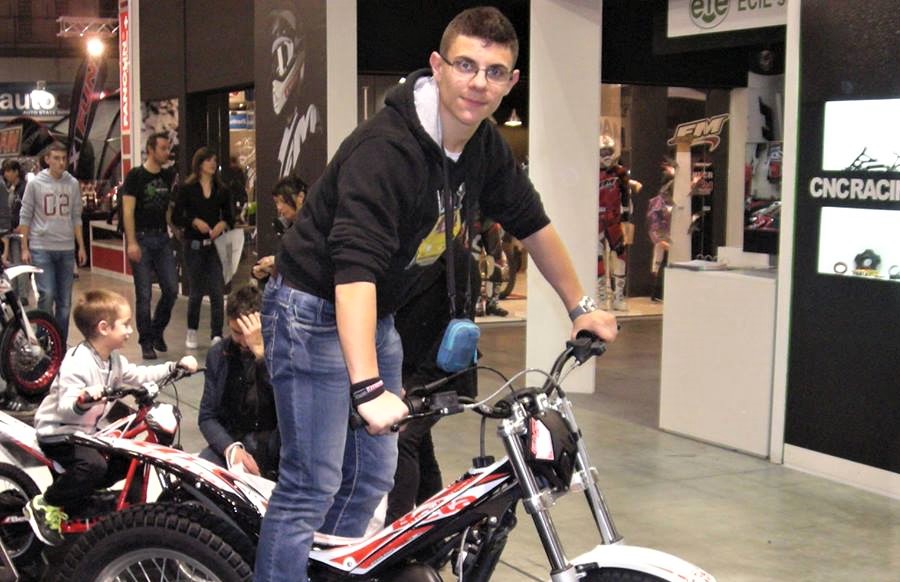 Investito da uno scooter, muore 20enne di Seregno