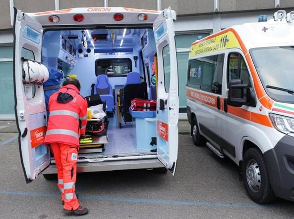 Dodicenne accoltella la madre per una ricarica del cellulare