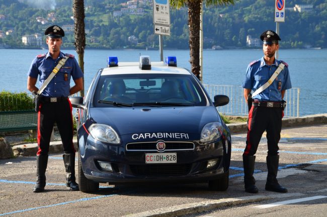 Violenza sessuale di gruppo su minorenni: tre fermi