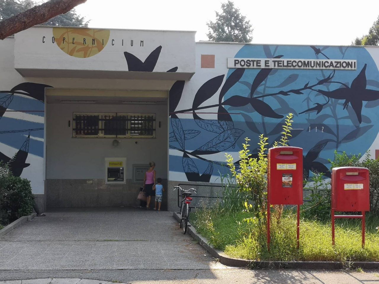 Paura in Posta, uomo dà in escandescenza e ferisce una cliente