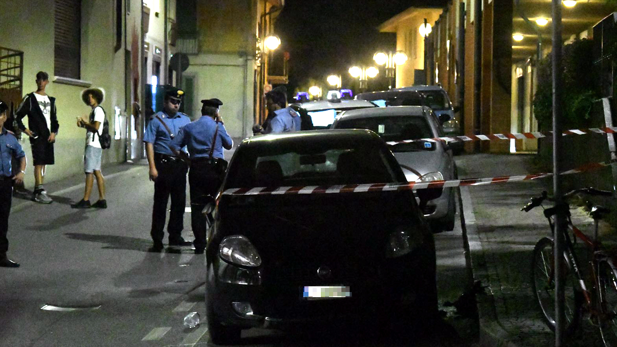 Trovato morto in auto a Ronco Briantino in un lago di sangue