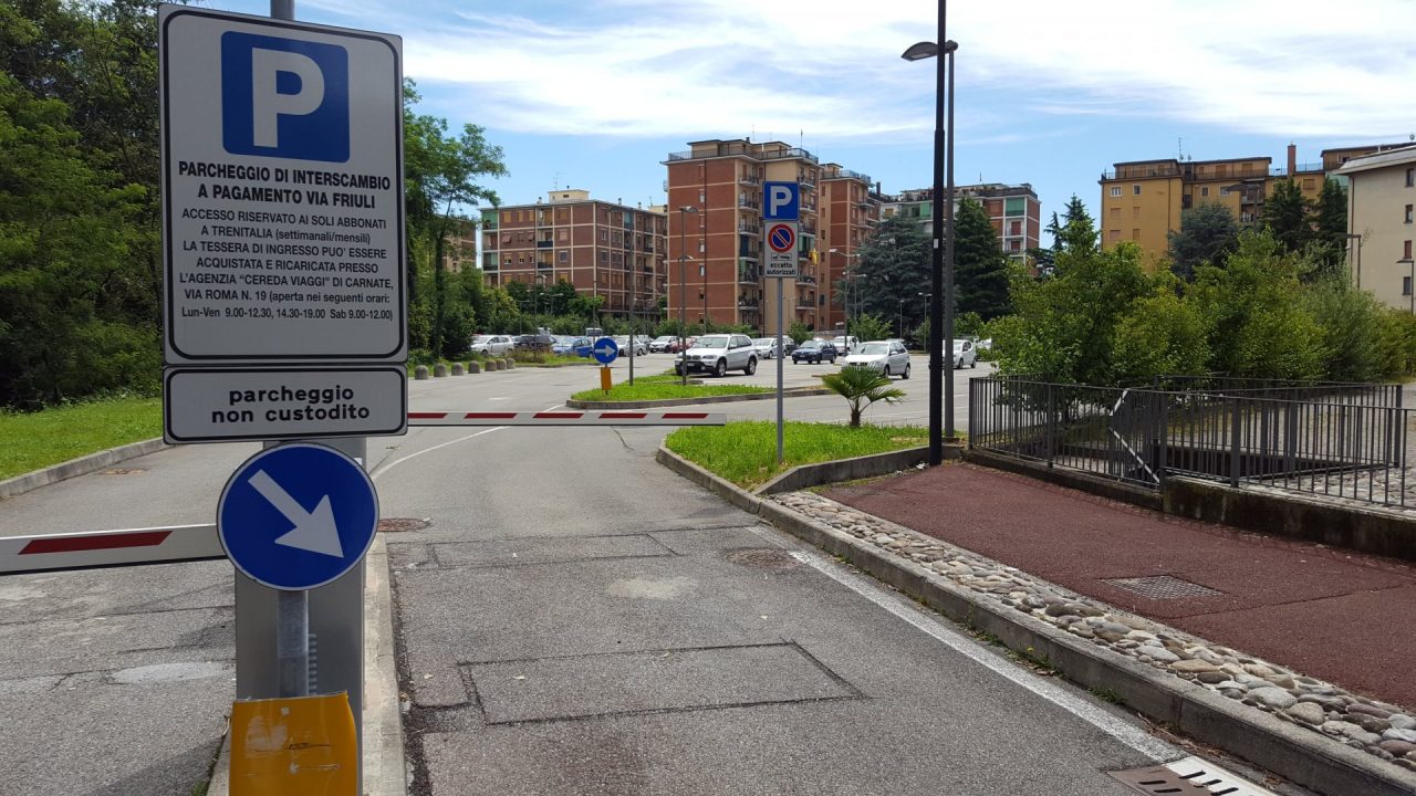 Parcheggio di via Friuli a Usmate ancora aperto.. per guasto