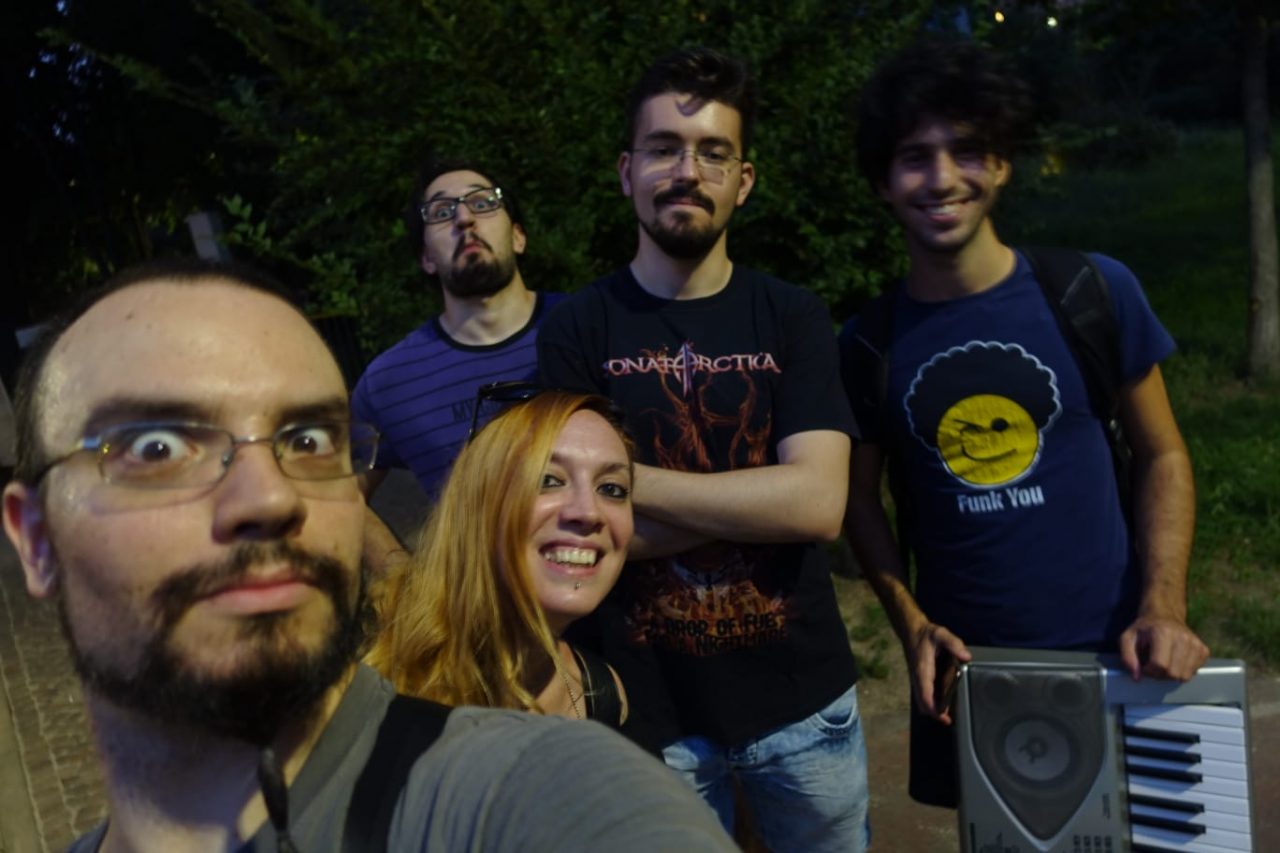 In concerto i “Cartoon Five”, la band che unisce musica e cartoni animati