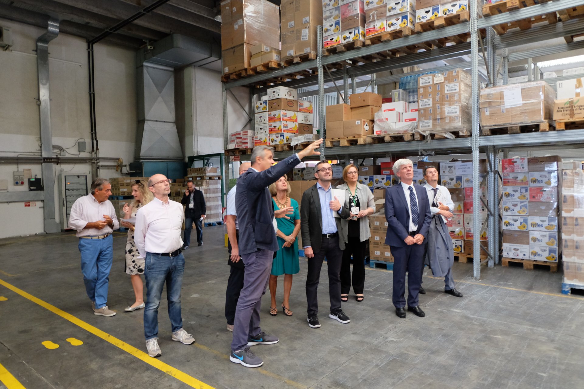 Le foto della visita dell'assessore regionale Stefano Bolognini al Banco alimentare