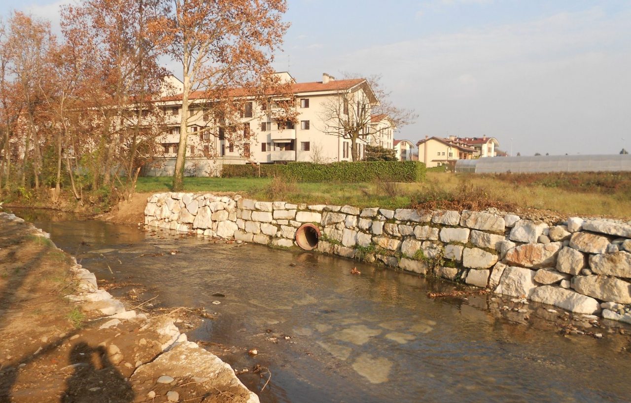 Lavori per il potenziamento della fognatura a Carnate