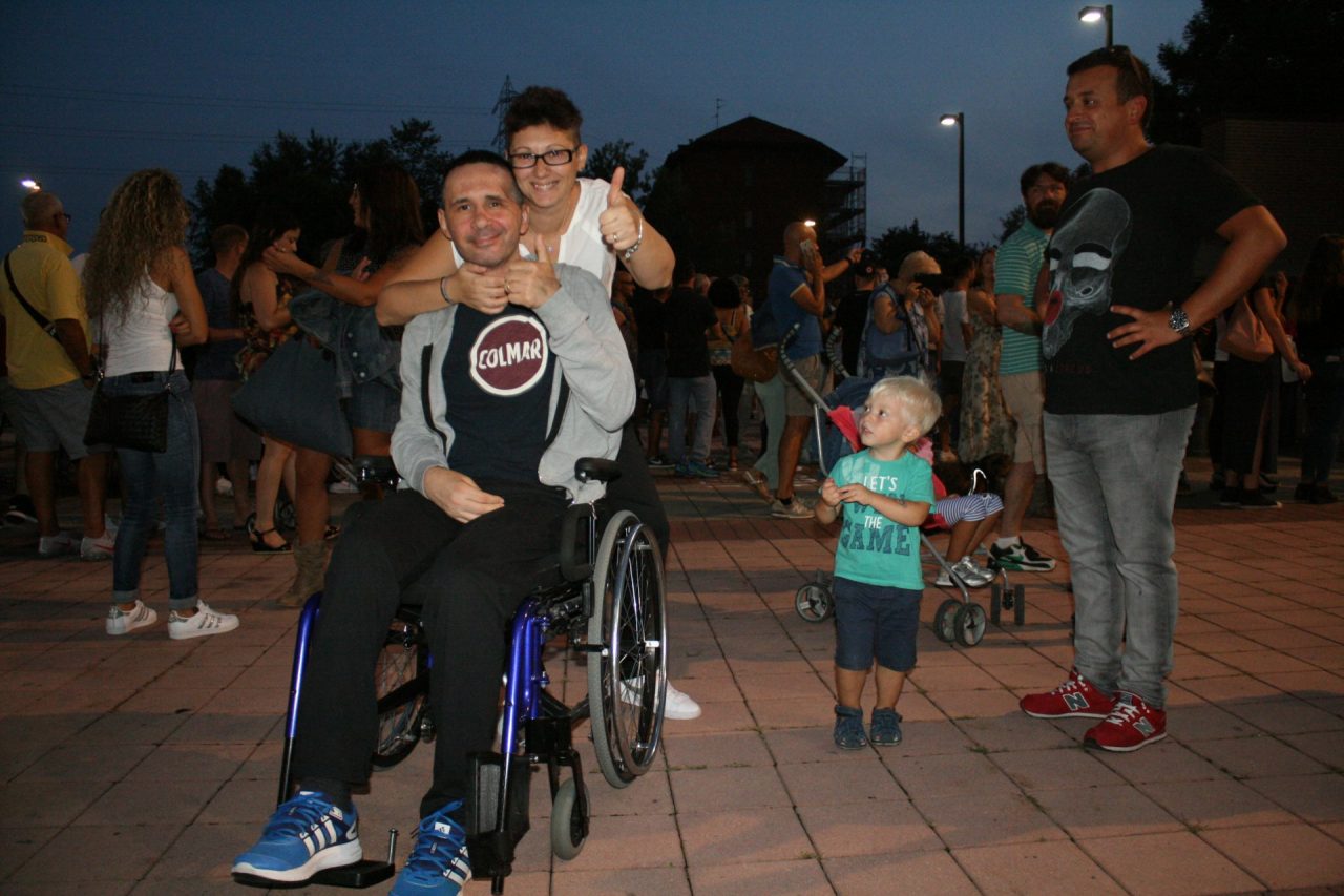 A Trezzo tutti in piazza per Alain Vimercati VIDEO