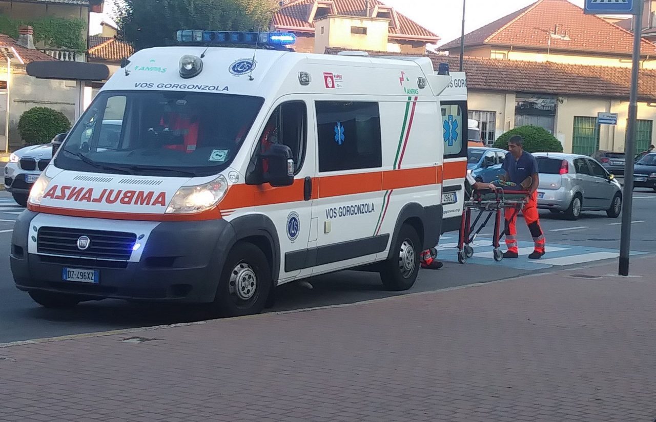 Trezzo anziano accusa un malore, lo salva la Polizia Locale