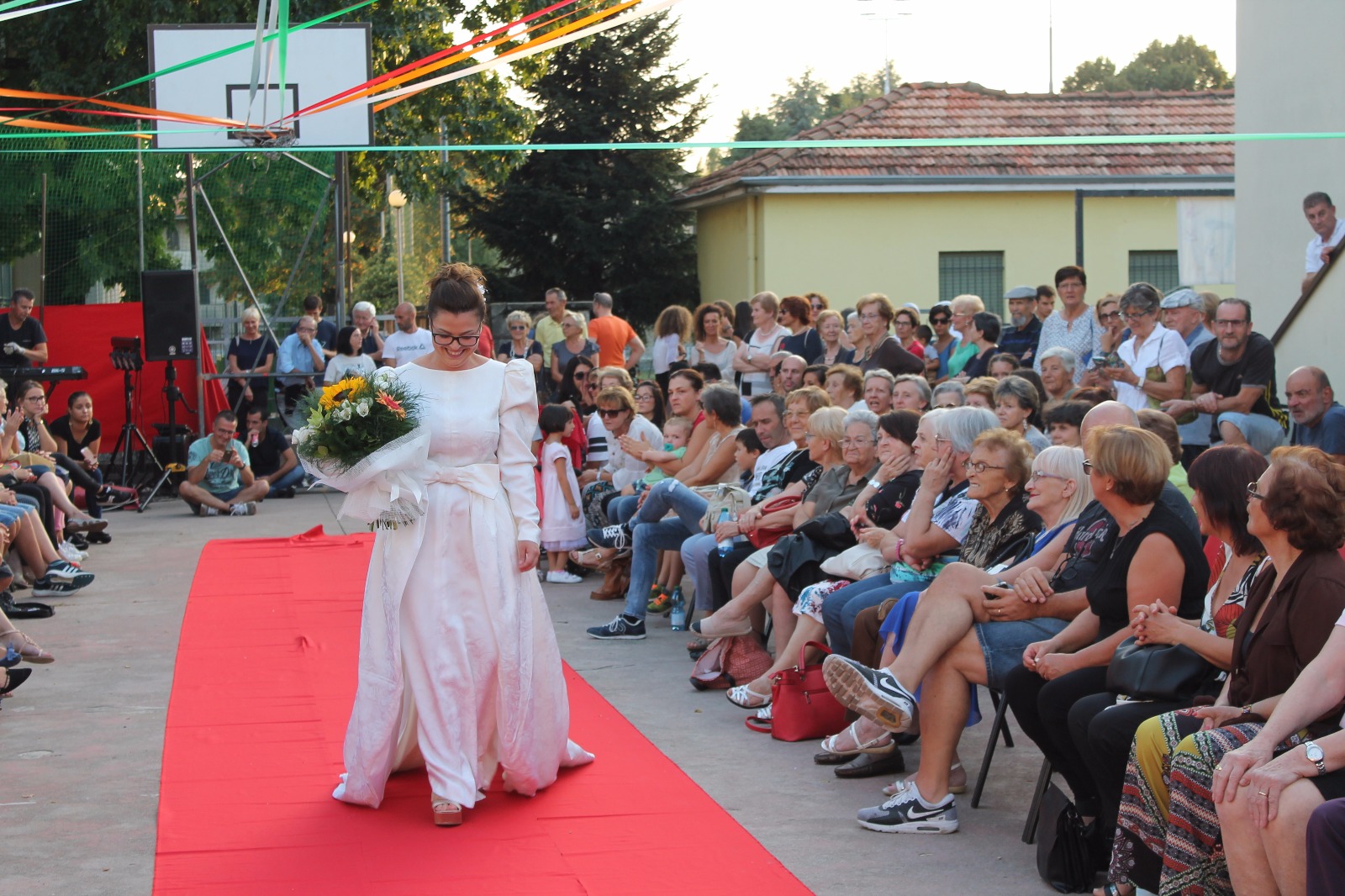 Vimercate, sfilata, abiti da sposa, Velasca (15)