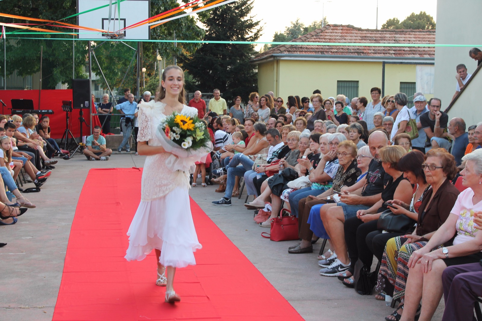 Vimercate, sfilata, abiti da sposa, Velasca (19)