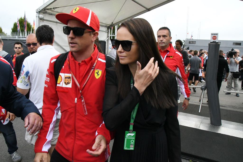 Kimi Raikkonen in Autodromo con la moglie VIDEO