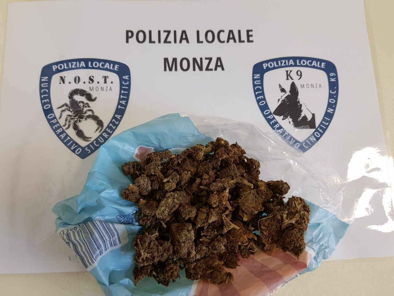 Spaccio a Monza: otto ordini di allontanamento