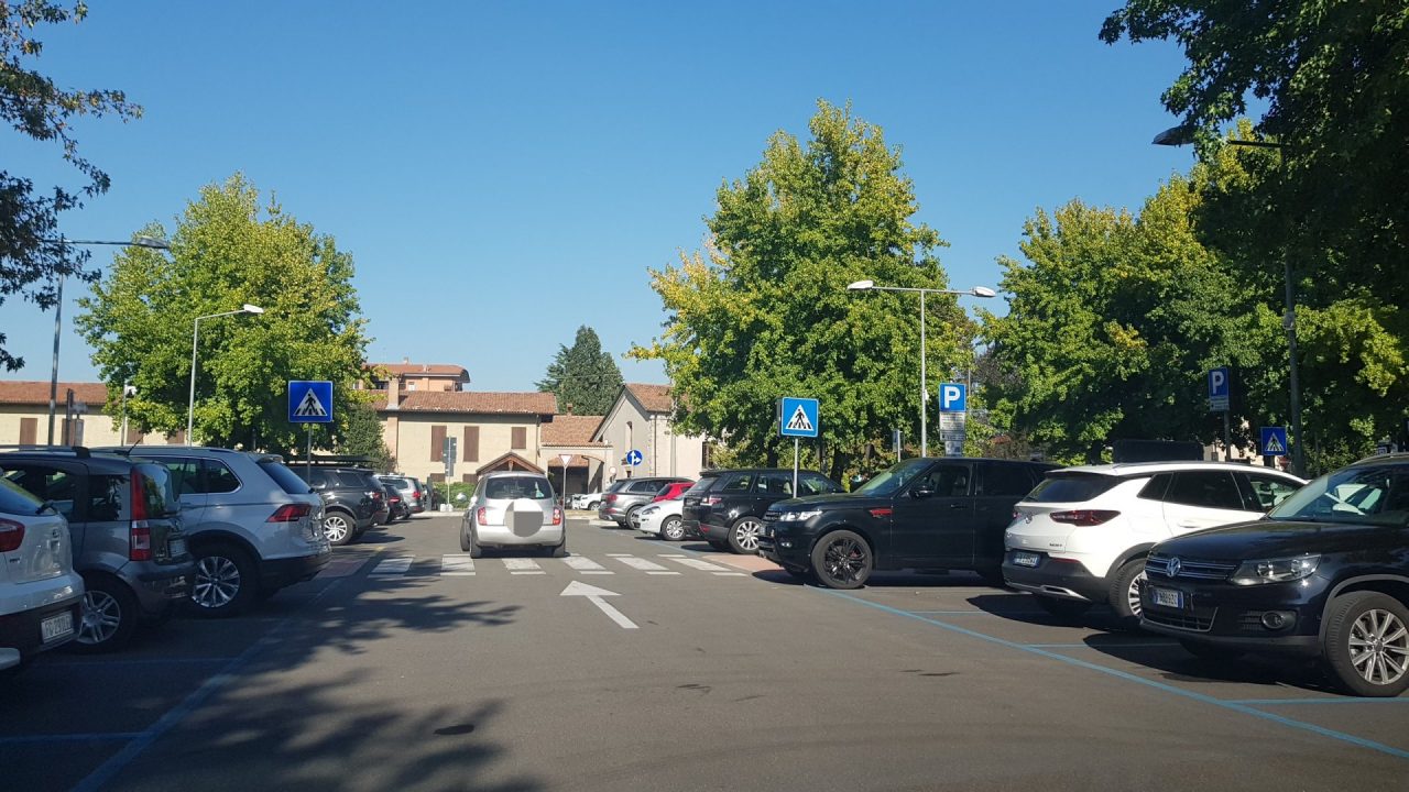 Minacciato con il coltello e preso a pugni per una multa