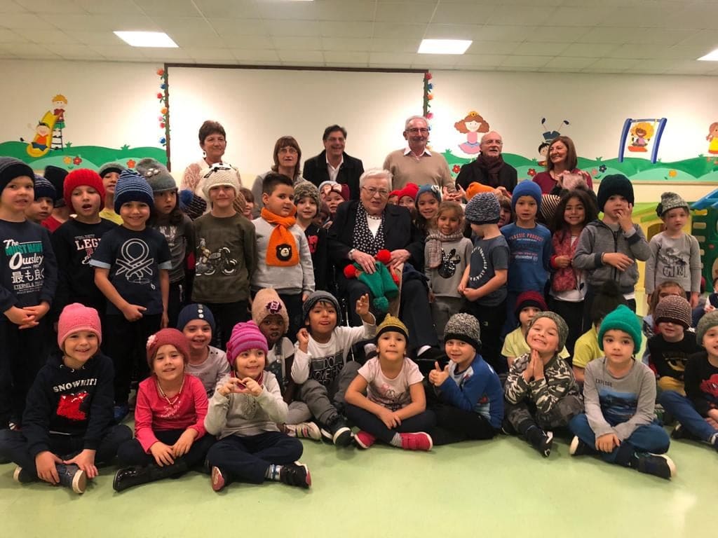 Il regalo di nonna Piera ai bimbi della “Penati” – GALLERIA