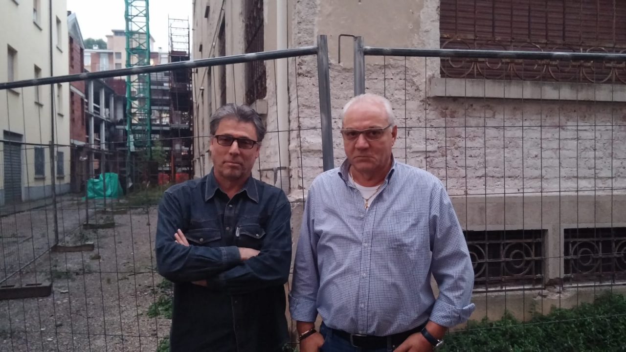 Cantiere fermo da mesi, scoppia la protesta