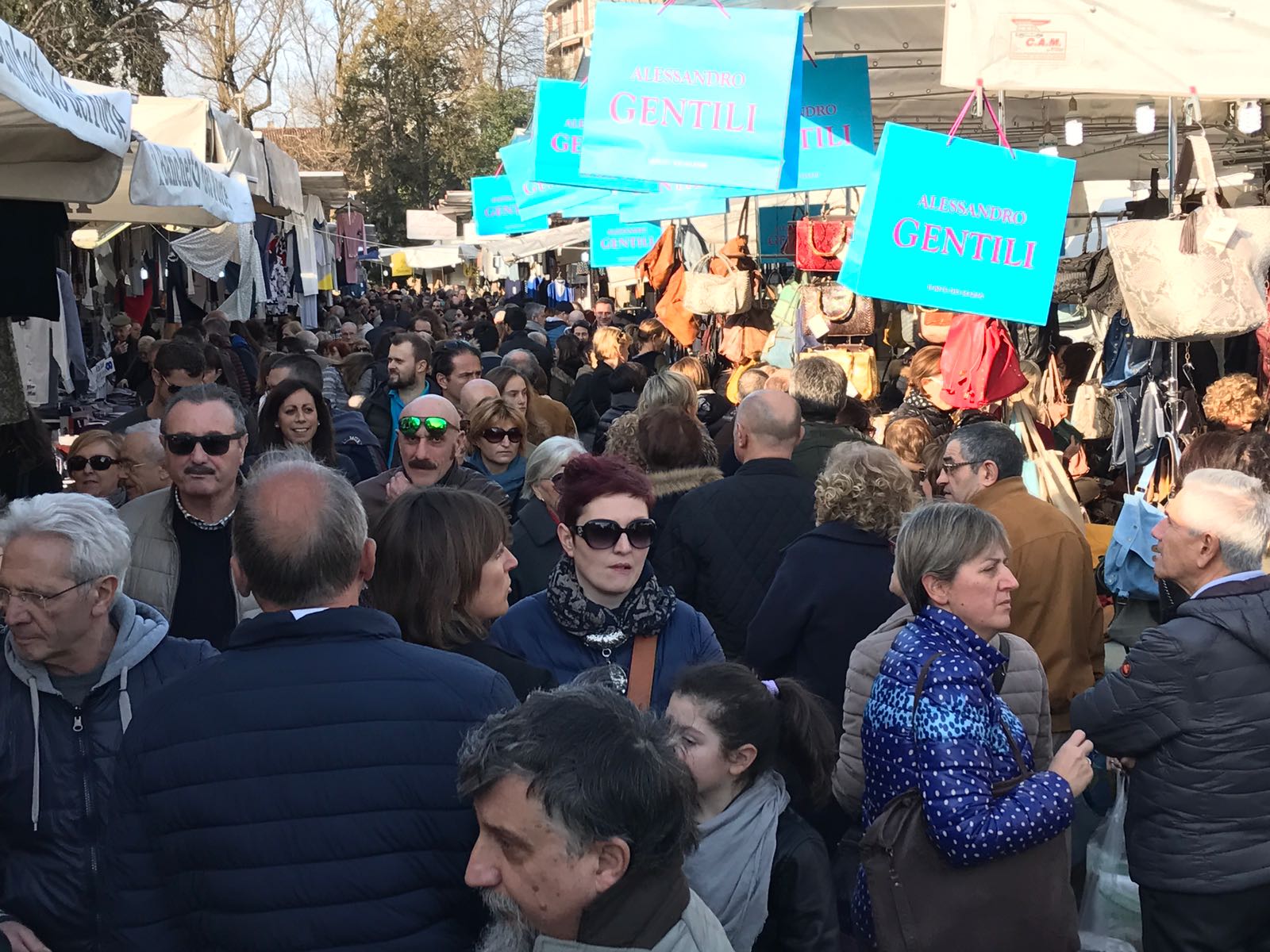 Gli Ambulanti di Forte dei Marmi a Monza