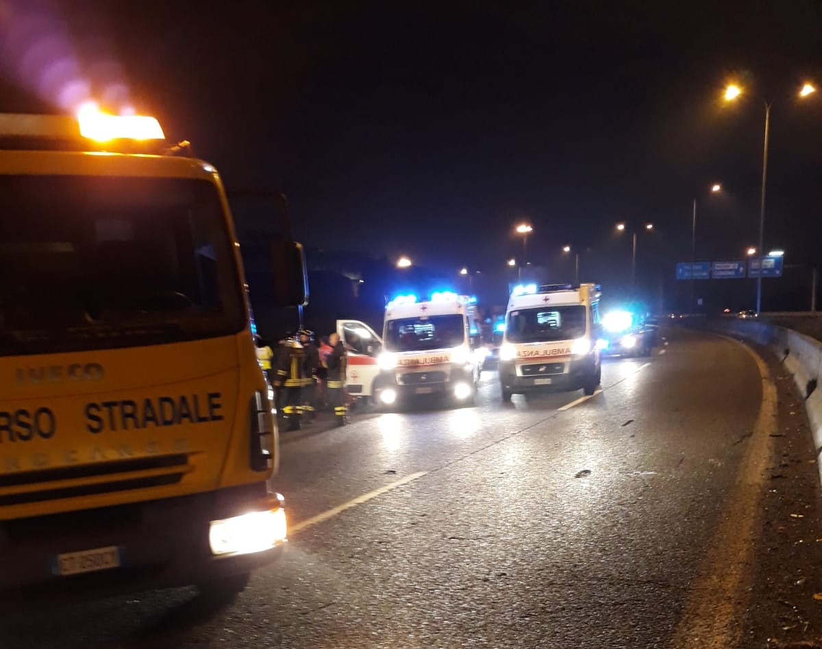 Schianto in Valassina: gravi tre ragazzi