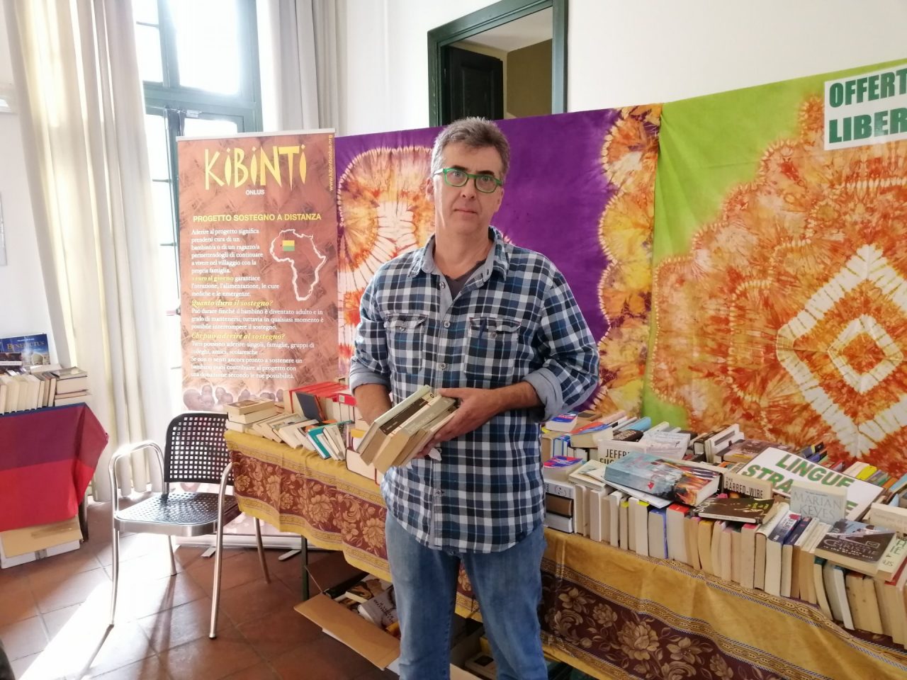 Un mercatino di libri usati per aiutare la Guinea-Bissau