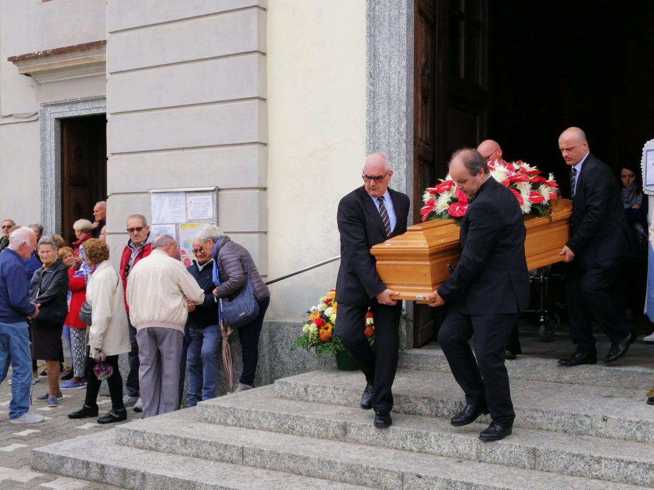 L’ultimo saluto di Ornago a Paolo Villa VIDEO
