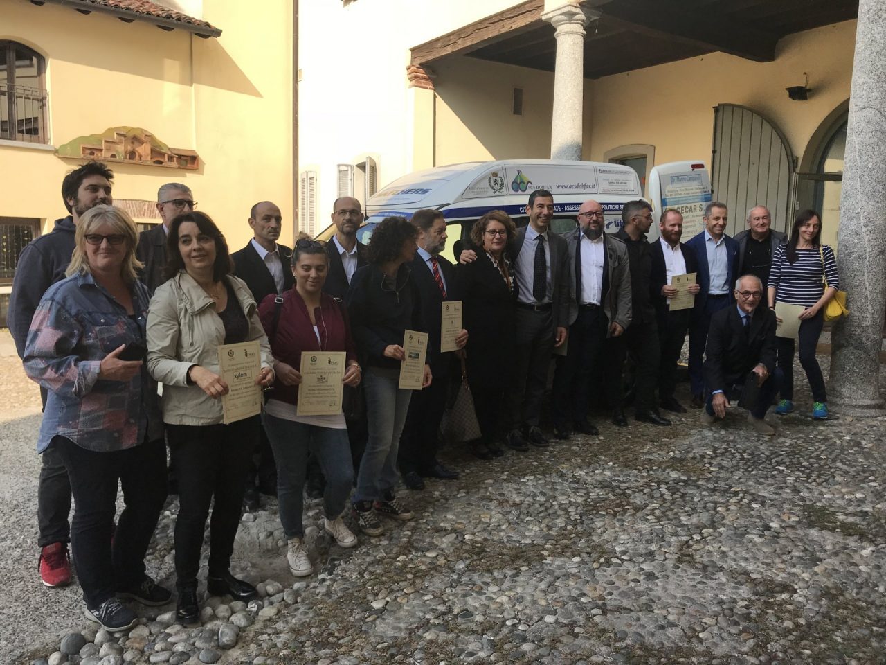 Nuovo furgone per il trasporto di anziani e disabili GALLERY
