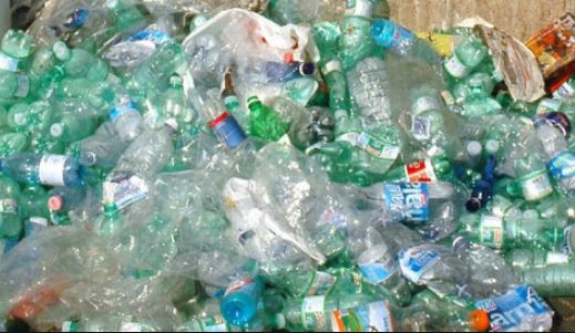 A Vimercate la guerra alla plastica si fa nelle scuole