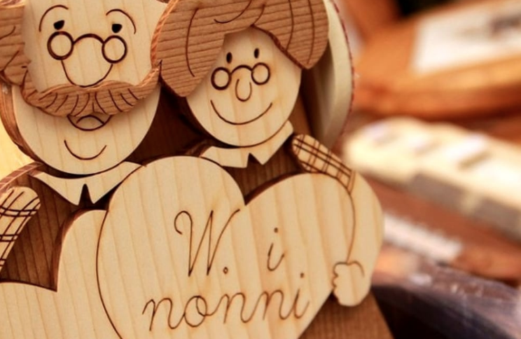 Fate una dedica ai nonni in occasione della loro festa