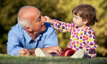 Oggi è la festa dei nonni: le frasi più belle da dedicare