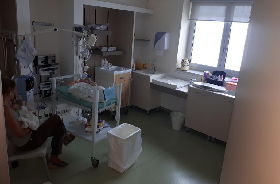 Terapia intensiva neonatale a Monza: mamme e figli insieme in corsia