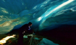 Scoperta grotta nel ghiacciaio in Valtellina: presto svanirà VIDEO