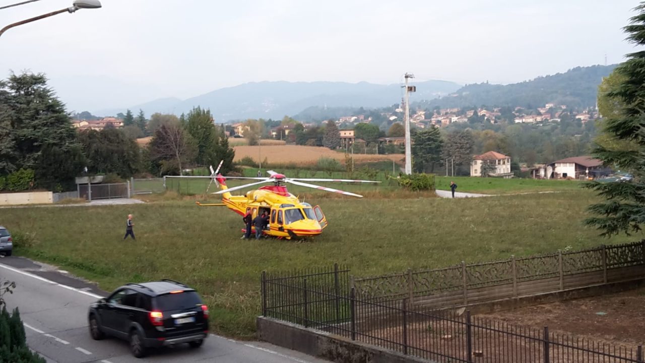 Elisoccorso a Renate per un bimbo di tre anni