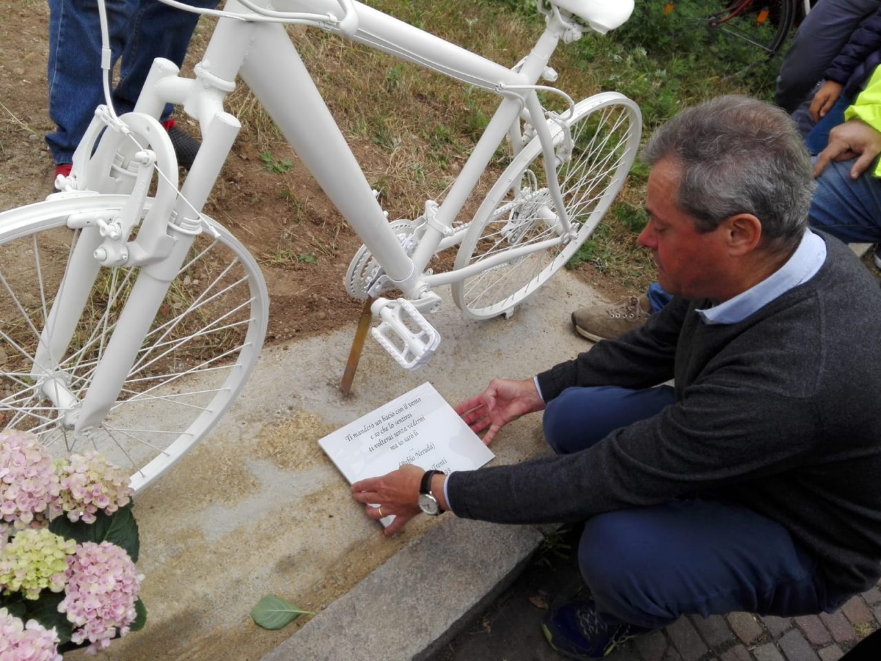 Una panchina in ricordo del giovane Matteo Trenti