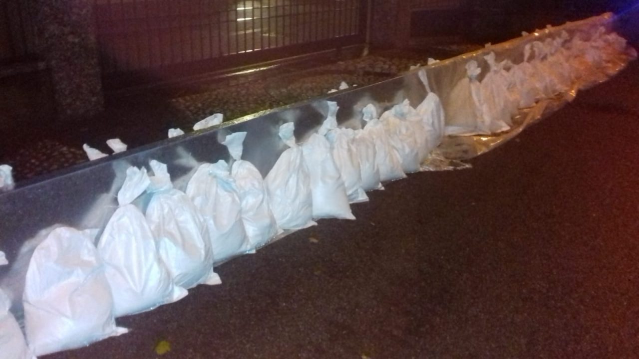 Maltempo: Seveso a rischio esondazione. A Meda sacchi di sabbia, si teme per il Tarò