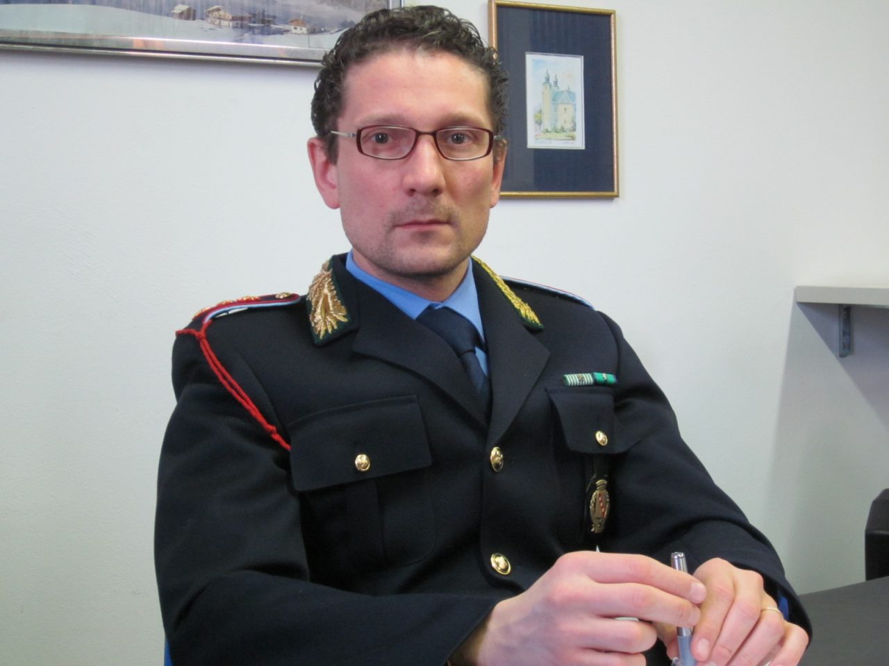 Salta il trasferimento del comandante della Polizia locale Borgotti resta a Bovisio