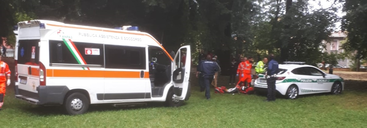 Cane slegato morde bimba: arriva l’elicottero FOTO