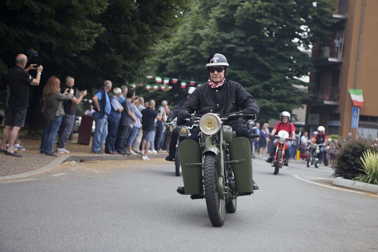 In Villa Borromeo il concorso di eleganza per le moto d’epoca Gilera