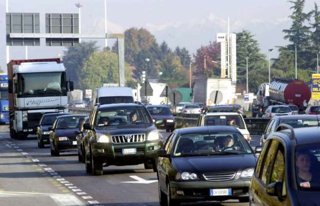 Traffico intenso nel primo weekend di esodo 2020: la Statale 36 tra le più battute d’Italia