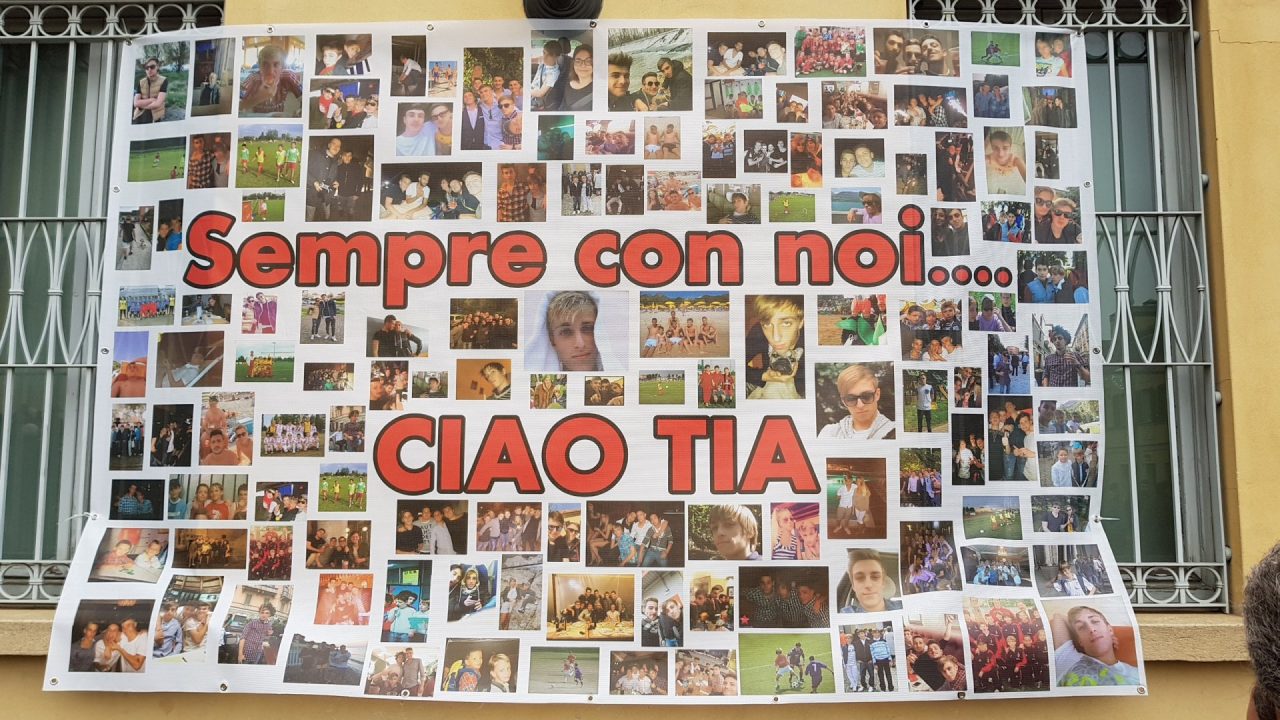 L’ultimo saluto di Concorezzo a Mattia FOTO e VIDEO