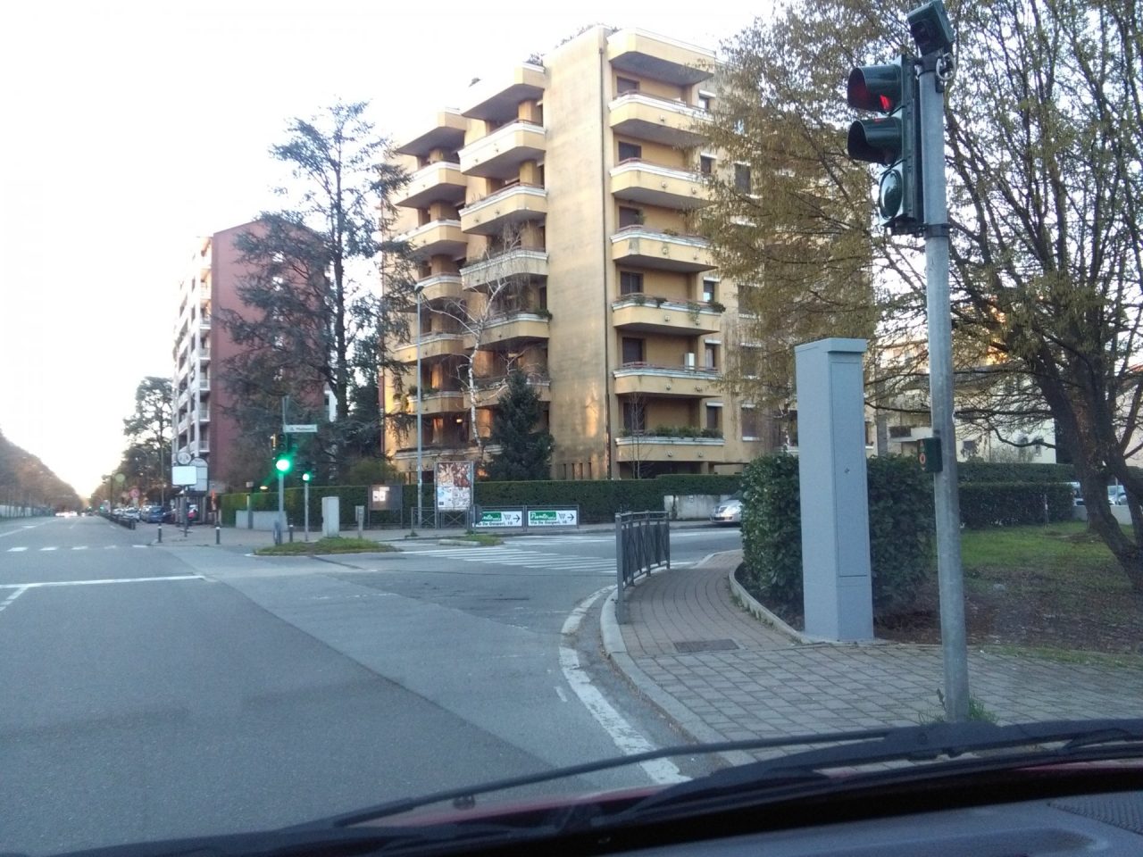 Pioggia di multe: beccati 3mila furbetti del semaforo