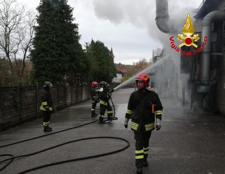 Incendio in una ditta di Fornaci (Briosco). I Vigili del fuoco sono stati chiamati in via XI Febbraio.