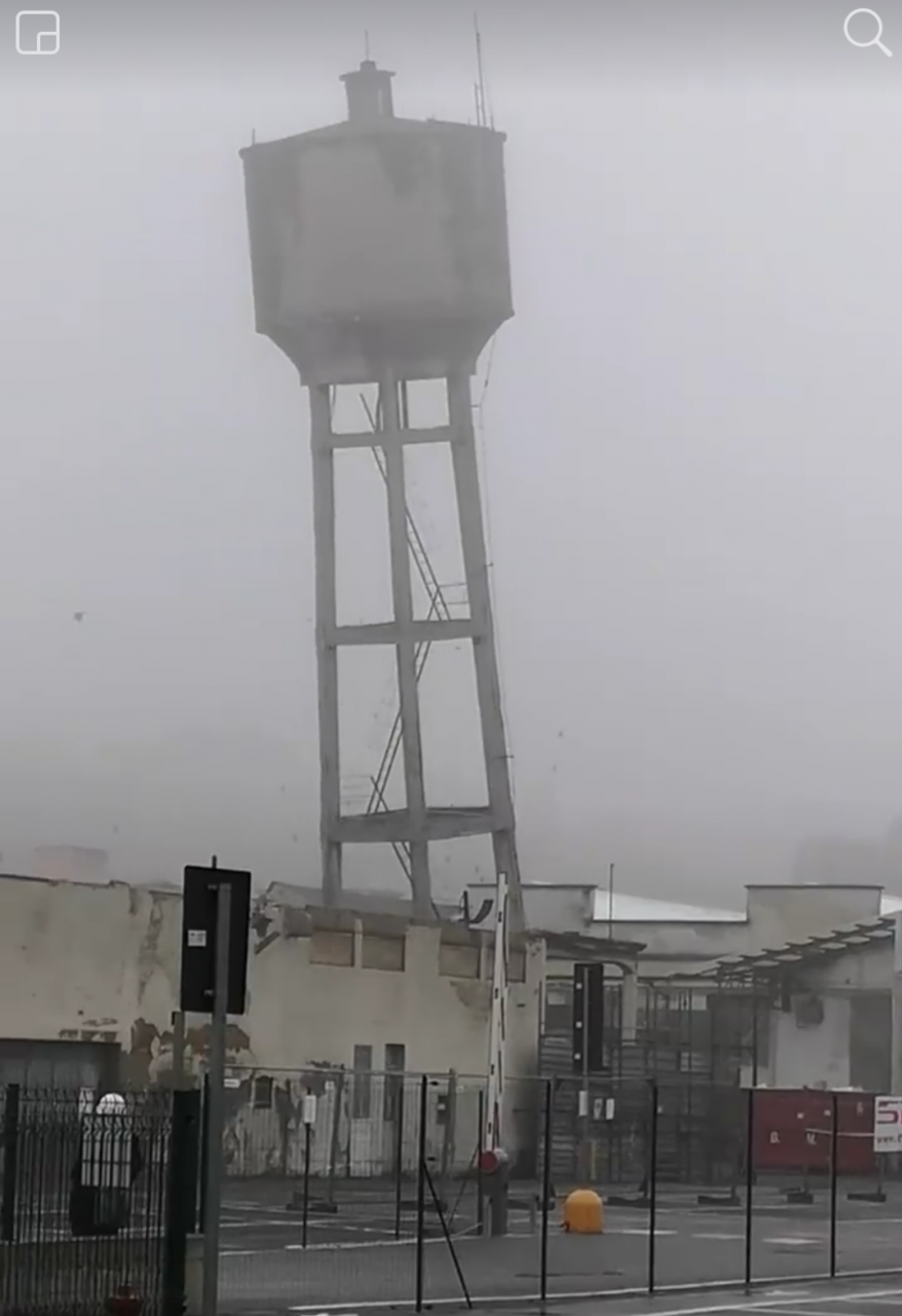 Implode il serbatoio, lo spettacolare video girato dal sindaco