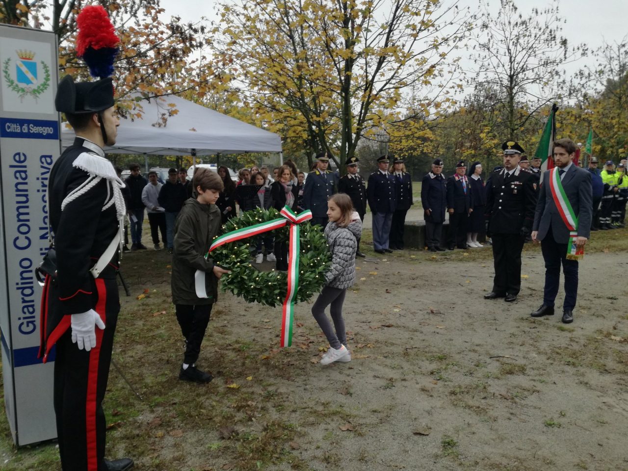 In città riecheggiano i nomi dei caduti di Nassiriya