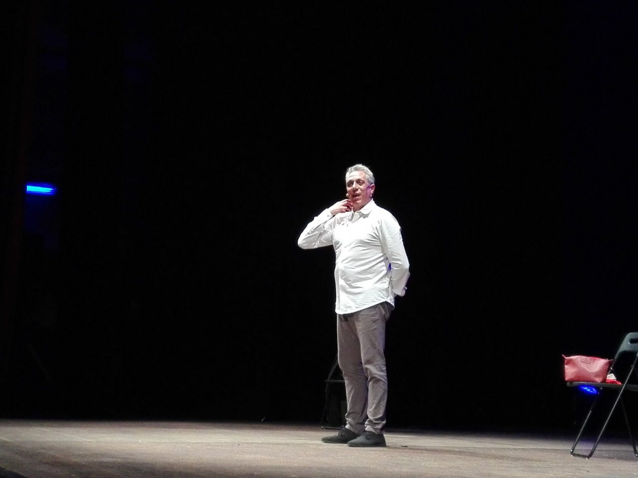 Max Pisu al Manzoni, lo spettacolo solidale per il San Gerardo VIDEO