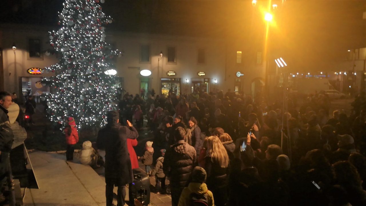 Acceso l’Albero di Natale a Desio