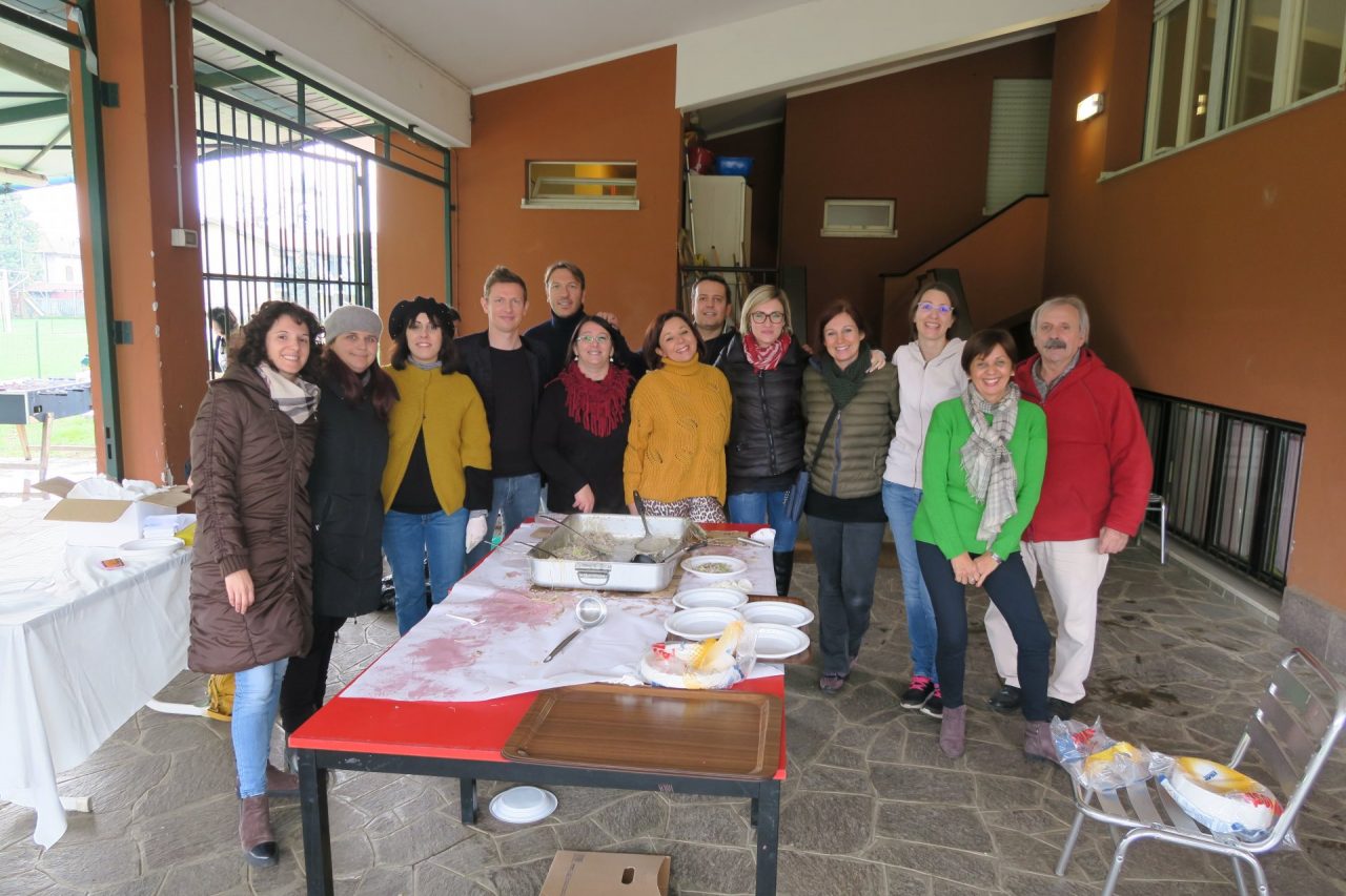 A Rancate un successo la pizzoccherata per l’asilo (LE FOTO)