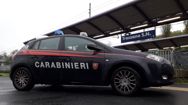 Tenta di violentare una 22enne sul treno Albairate Seregno