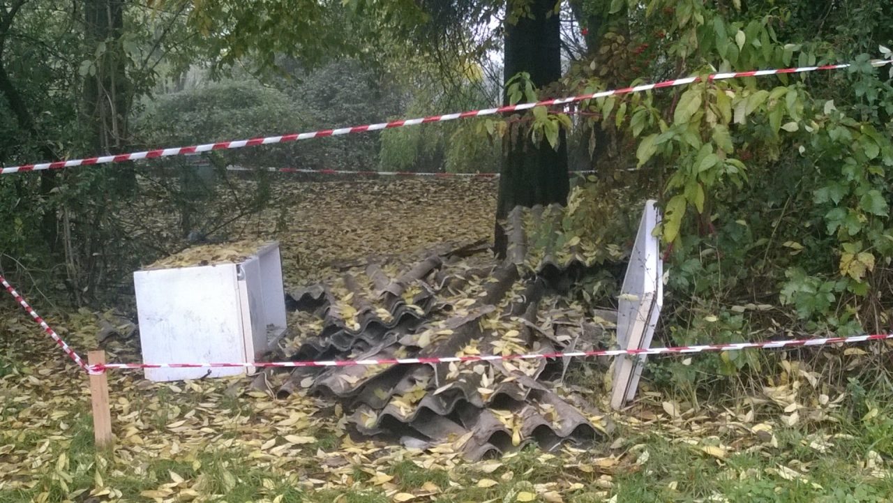 Lastre di amianto e altri rifiuti speciali abbandonati nel Grugnotorto