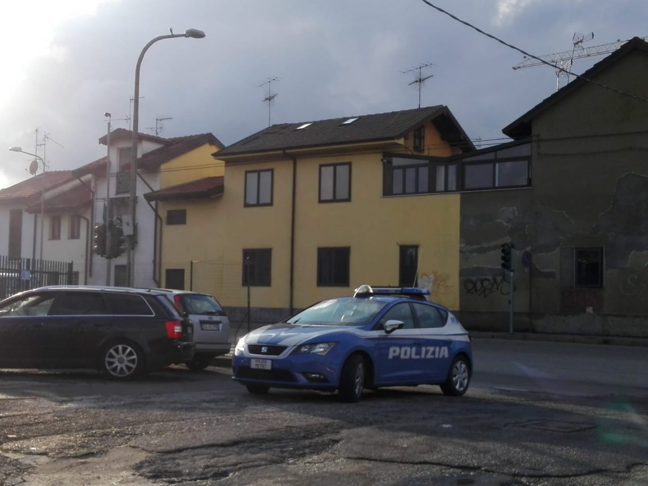 L’auto è riparata male: titolare della concessionaria colpito con una mazza da baseball