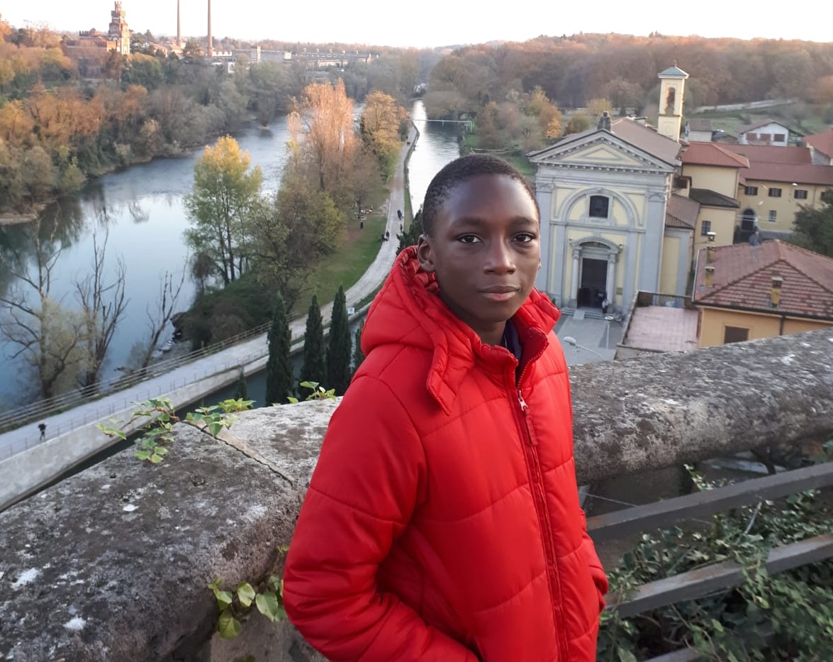 A dieci anni dona il midollo per salvare il fratellino