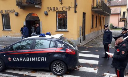 Rissa al bar, intervengono i carabinieri